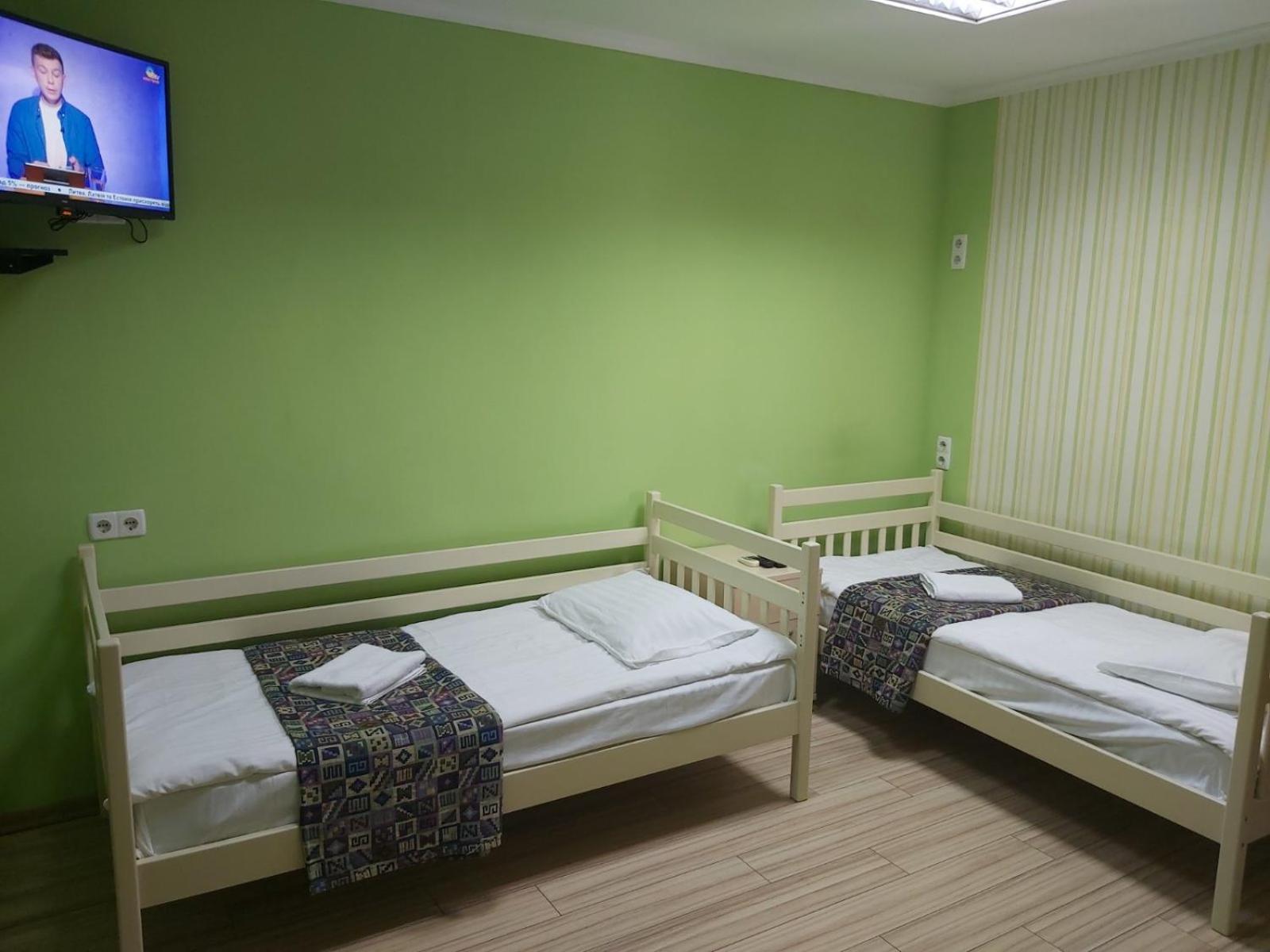 Guest House "Vladimirskaya 42" Kyiv Exterior photo