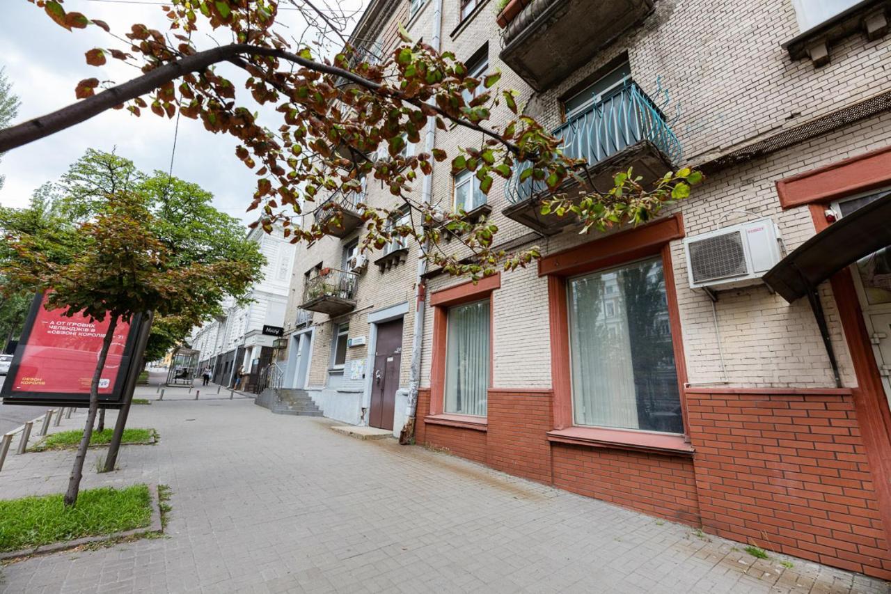 Guest House "Vladimirskaya 42" Kyiv Exterior photo