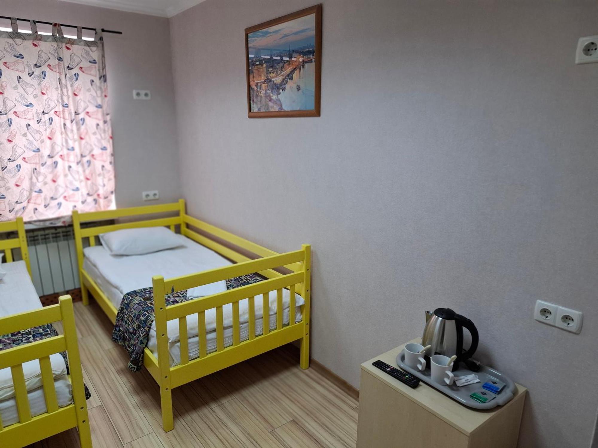 Guest House "Vladimirskaya 42" Kyiv Exterior photo